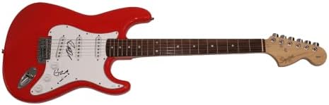 גיטרה חשמלית פנדר אדום בגודל מלא עם ג 'יימס ספנס אימות ג' סא קואה-וו - חברי שבט טאנג-הזן את וו-טאנג,